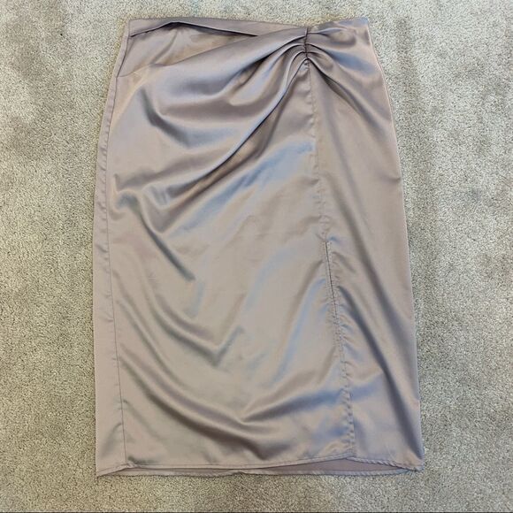 RO & DE beige satin effect ruched skirt Sz L NWT - Picture 6 of 12